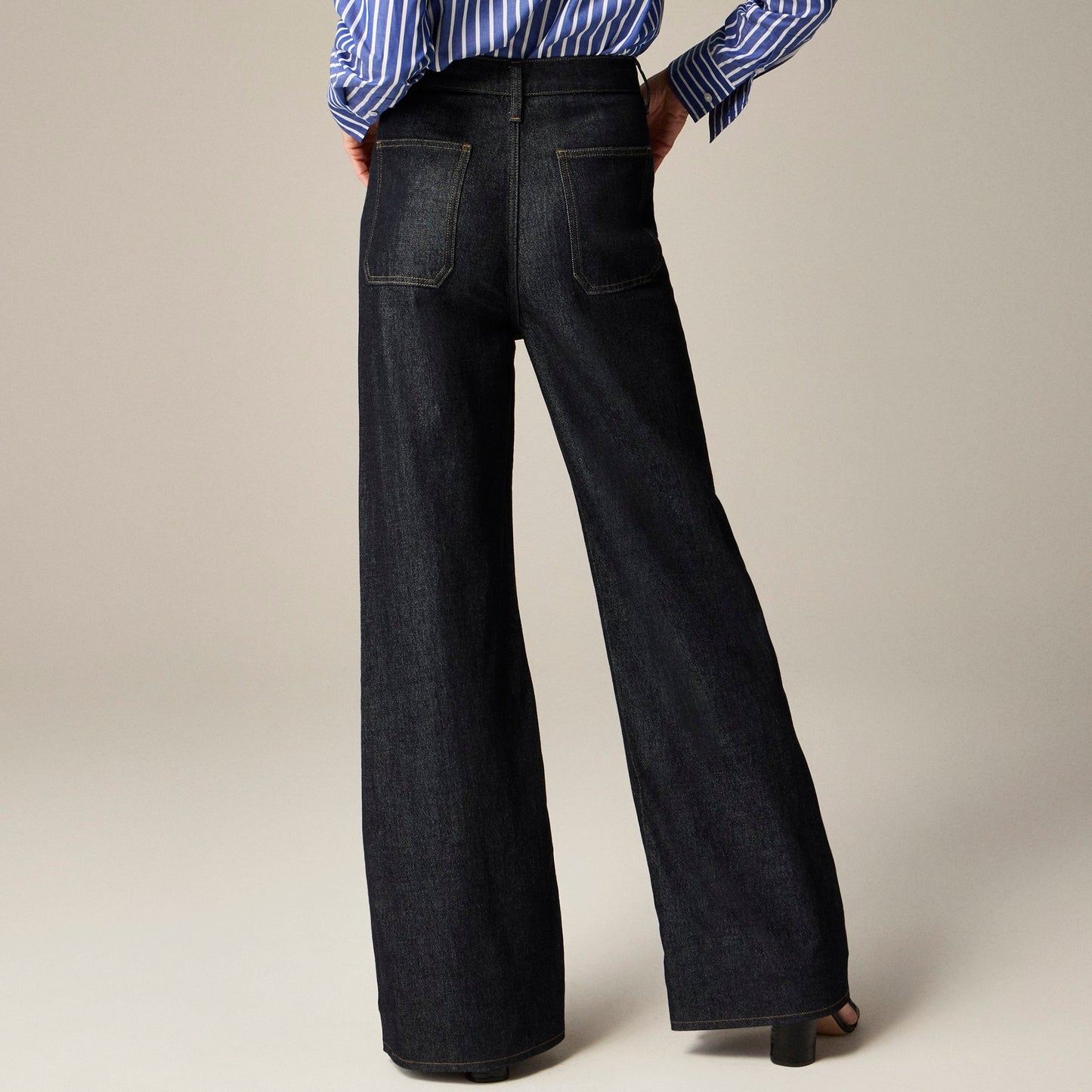 Loose, wide-leg jeans, sailor pants